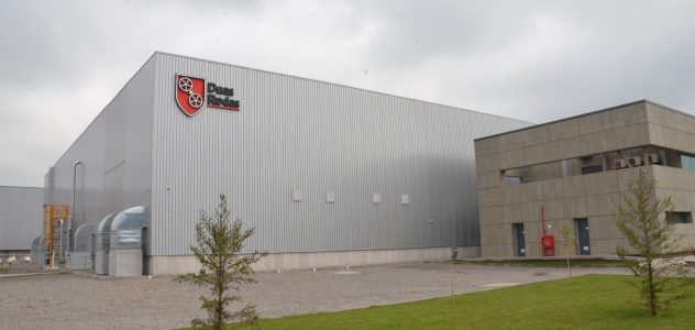 ¿Qué factores definen una planta industrial eficiente?