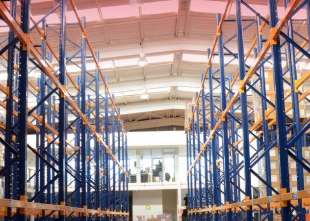 Construir bodegas: aspectos técnicos y normativos esenciales